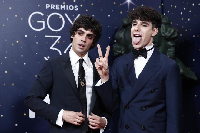 Los Javis llegan maquillados a los Premios Goya