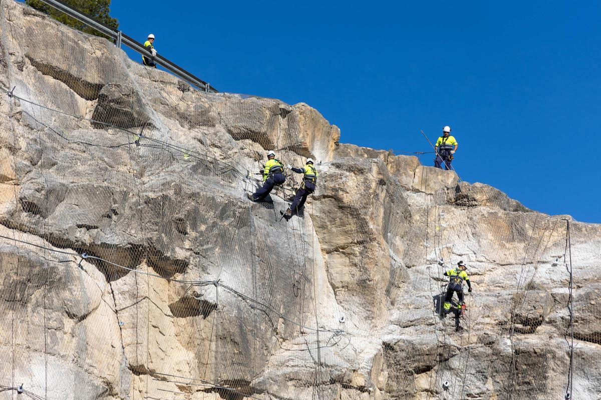 Trabajos de rehabilitación en El Salt