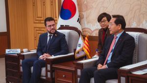 El president de la Generalitat, Pere Aragonès, y el alcalde de Incheon (Corea del Sur), Yoo Jeong-Bok.