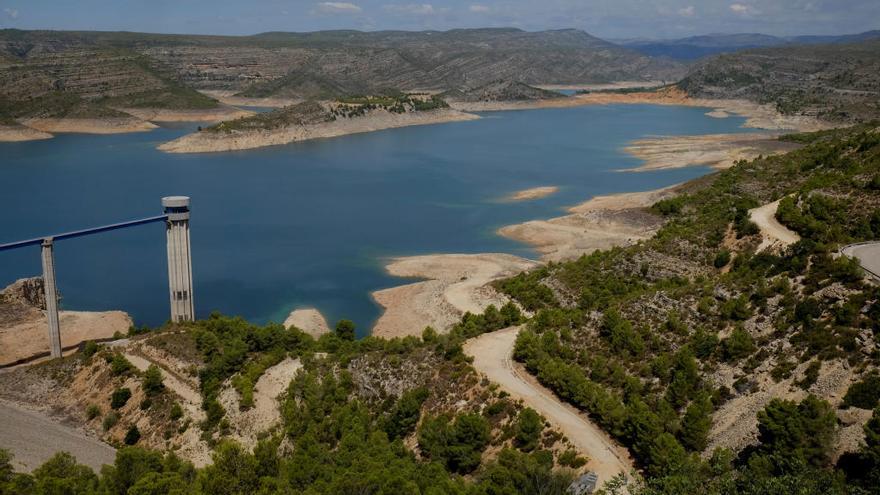 El embalse de Tous, parcialmente vacío este verano.