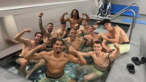 Los jugadores del Bar?a, tras la remontada al Atltico