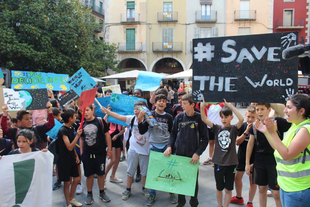 Escolars de Figueres contra el canvi climàtic