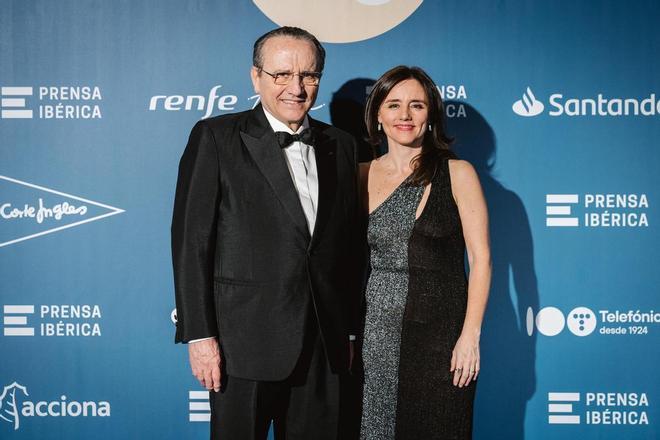Javier Moll, presidente de Prensa Ibérica, junto a su hija Idoia Moll, consejera de Prensa Ibérica y directora de Alba.