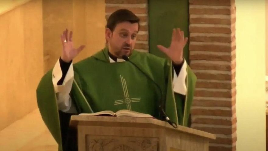 Emilio Montes, el cura más viral del momento alza la voz por los temporeros: “Si el jornal son ocho horas, son ocho, no 12”
