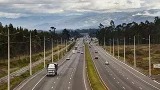 Un autobús atropella en Ecuador a los sanitarios que atendían un accidente