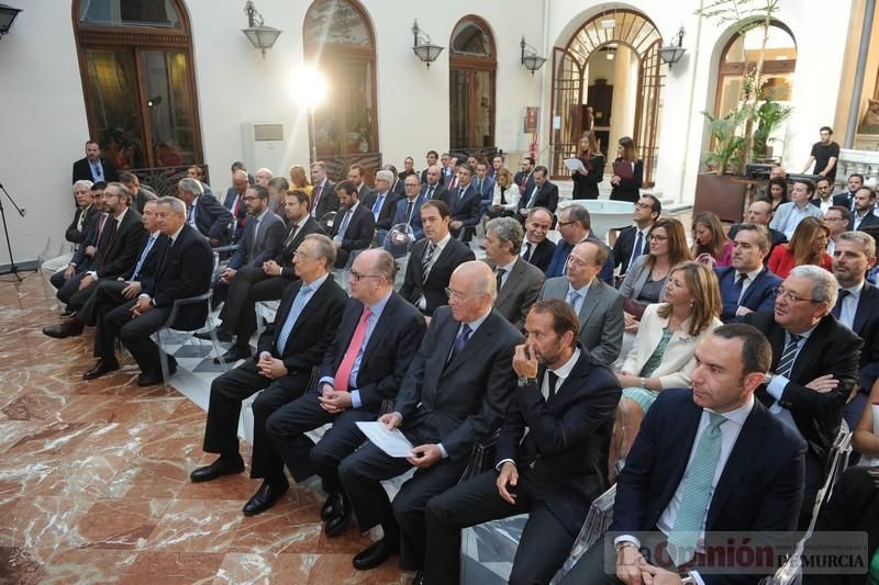 El presidente de la AEB participa en el Foro Nueva Murcia