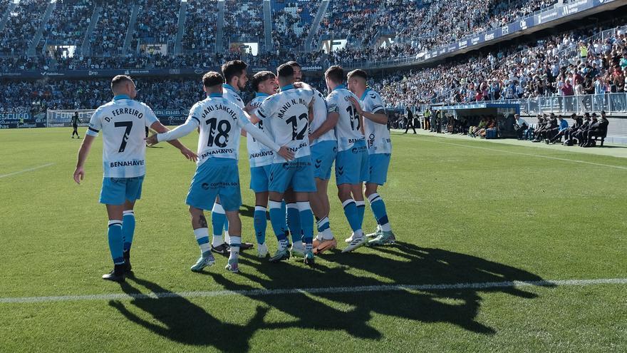 El Málaga CF abre más distancia con el sexto clasificado