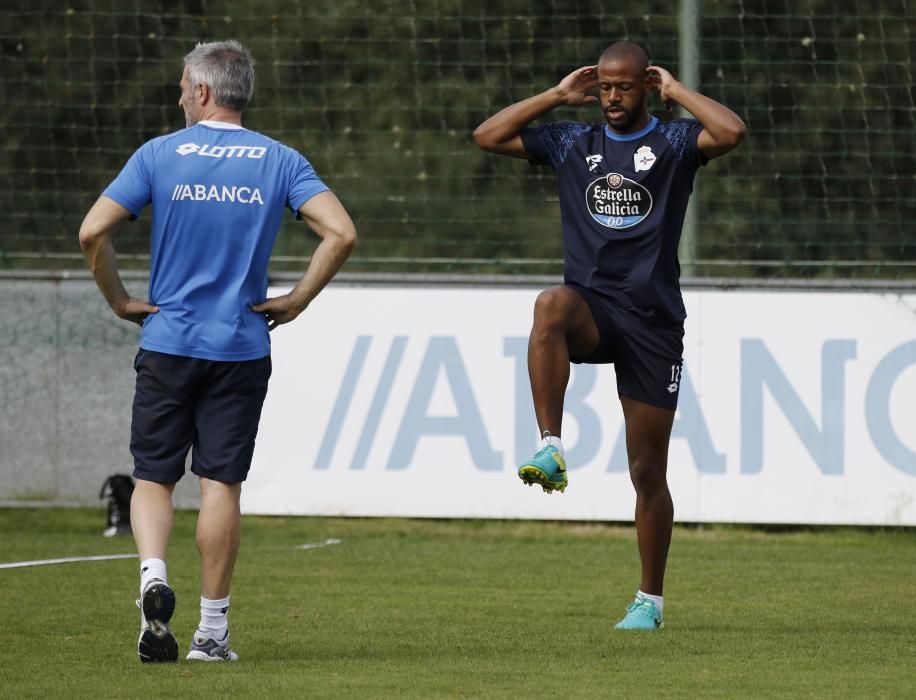 Fernando Navarro completa otro entrenamiento con el grupo y podría estar disponible para el partido del jueves ante el Leganés.