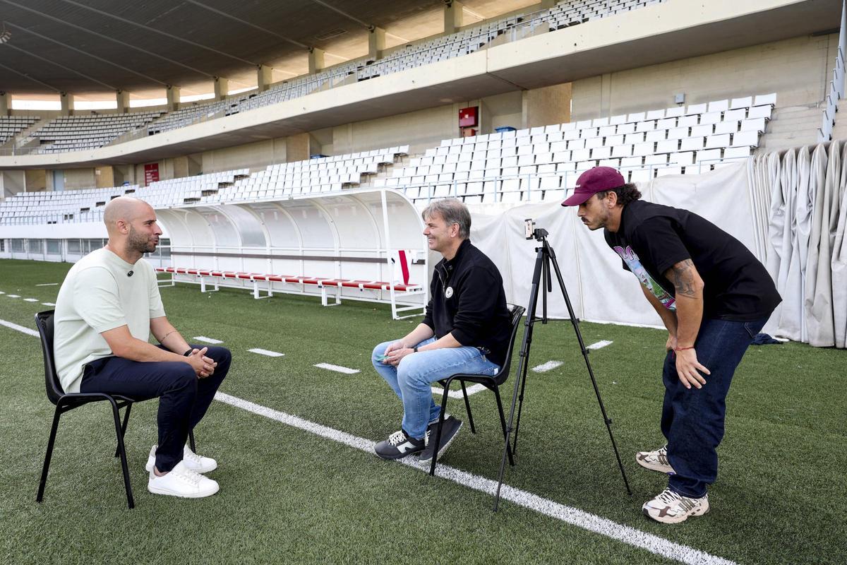 El míster de L'Hospitalet, durante la entrevista con SPORT