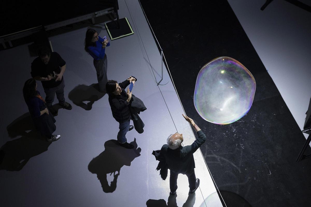 Obra de A.A.Murakami en la exposición 'El asalto de la ilusión'.