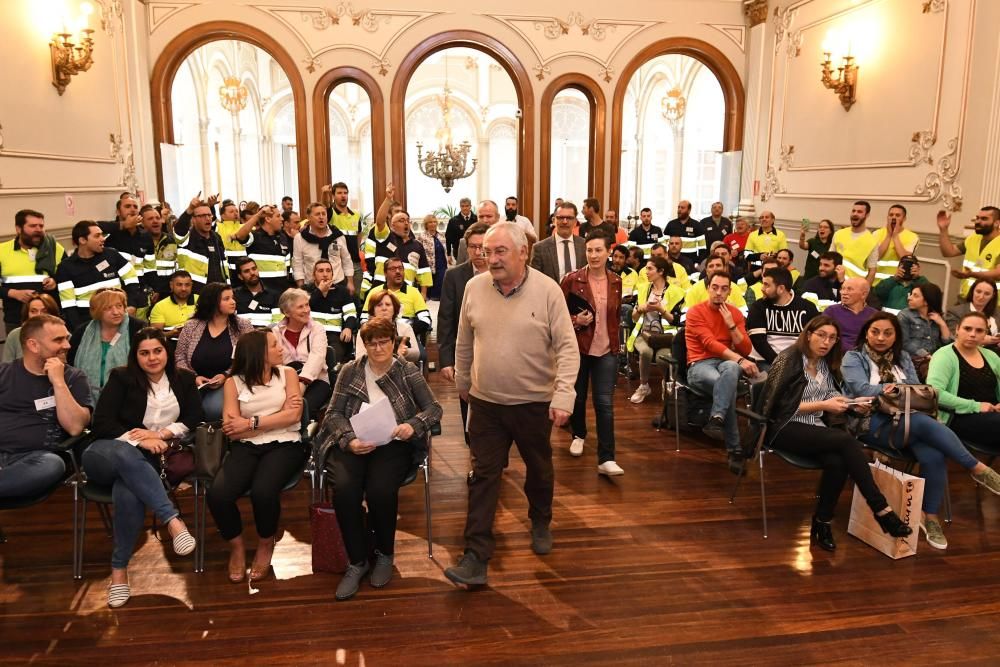 Prórroga de Ence | Los trabajadores de la pastera llevan sus protestas a la Diputación