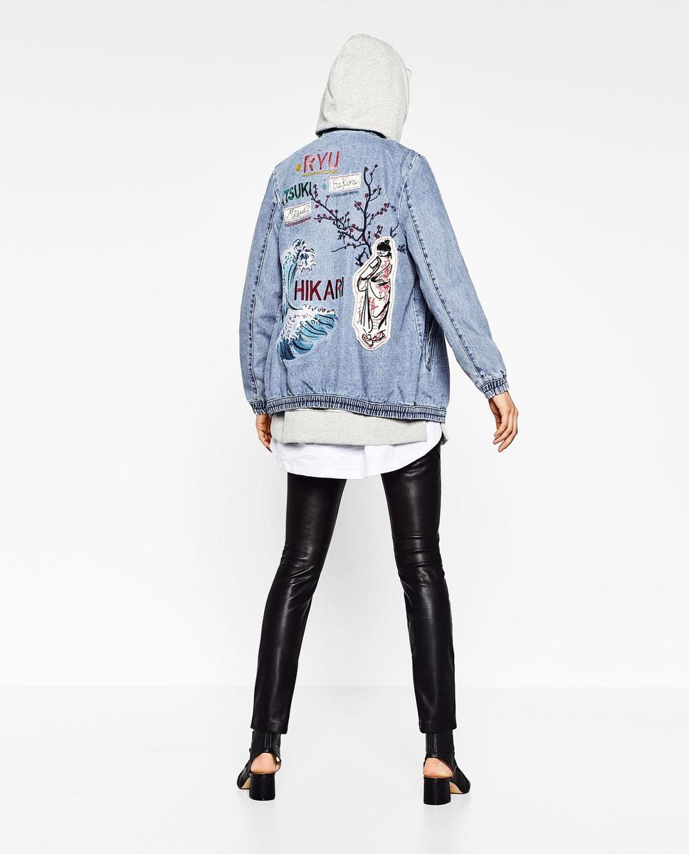 Bomber denim de Zara (39,95€)