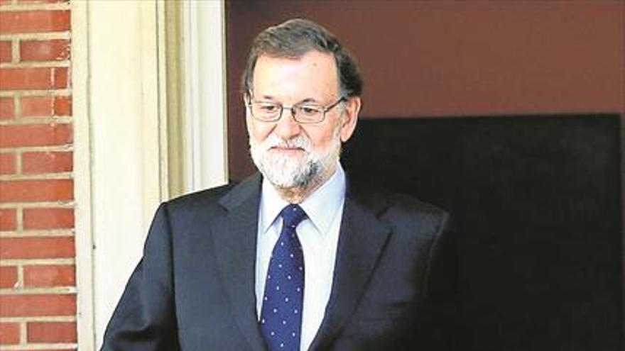 Rajoy: «Actuaré en el momento más oportuno»