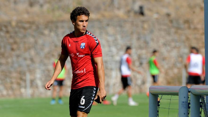 Luis Milla, durante el entrenamiento de ayer en El Mundialito.