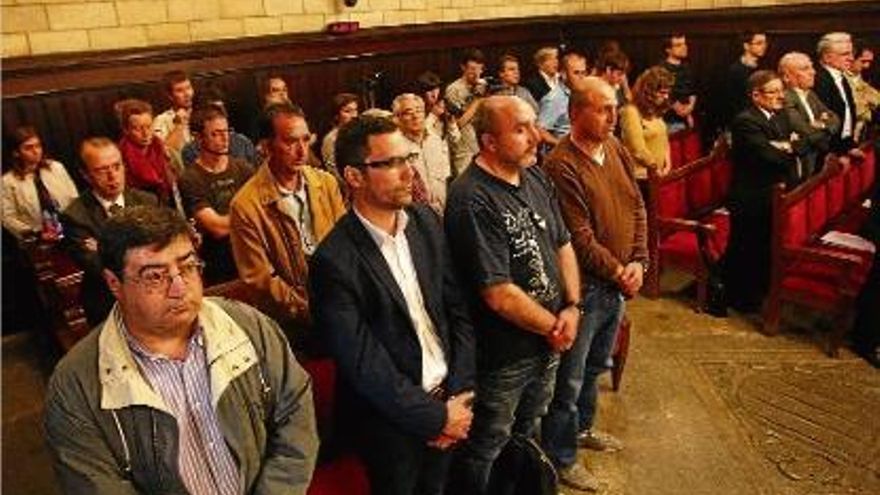 Els clubs de cànnabis aniran a 300 metres d'escoles i centres de salut
