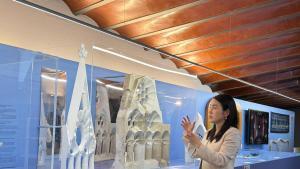 Ayano Kikuchi, comisaria principal de la exposición ‘Gaudí: Ventanas al Futuro’.