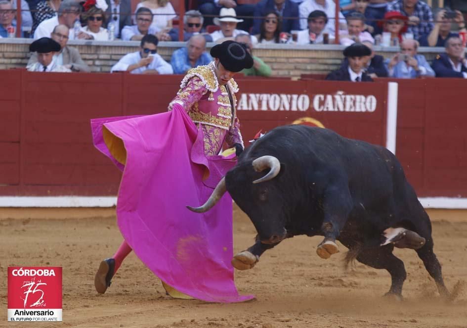 FOTOGALERÍA / Gran ambiente en el segundo festejo taurino de Córdoba