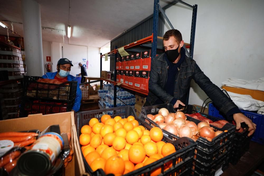 Ante el cierre de su actividad, la Asociación de Bares, Restaurantes y Cafeterías de la Pimeef ha organizado una recogida de alimentos