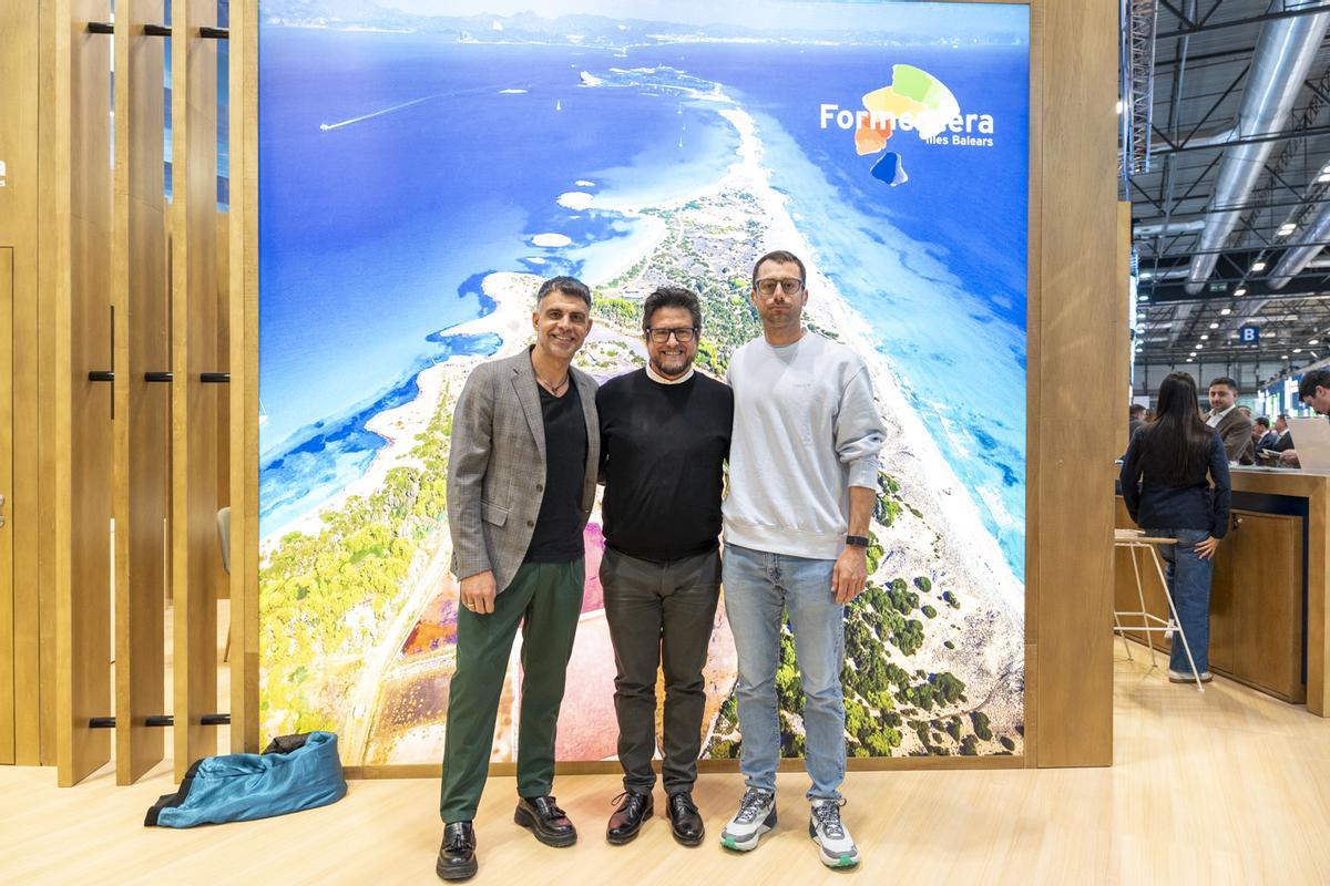 Los ciclistas Óscar Pereiro y Enrique Morcillo participaron en la presentación de las nuevas pruebas deportivas