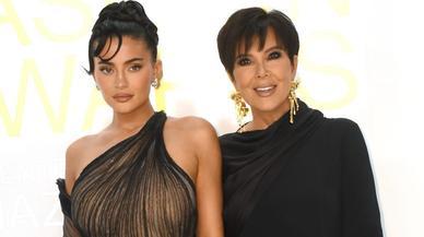 Las Jenner al natural: Kris y Kylie, madre e hija sin maquillaje y en pijama, somos todas en Navidad