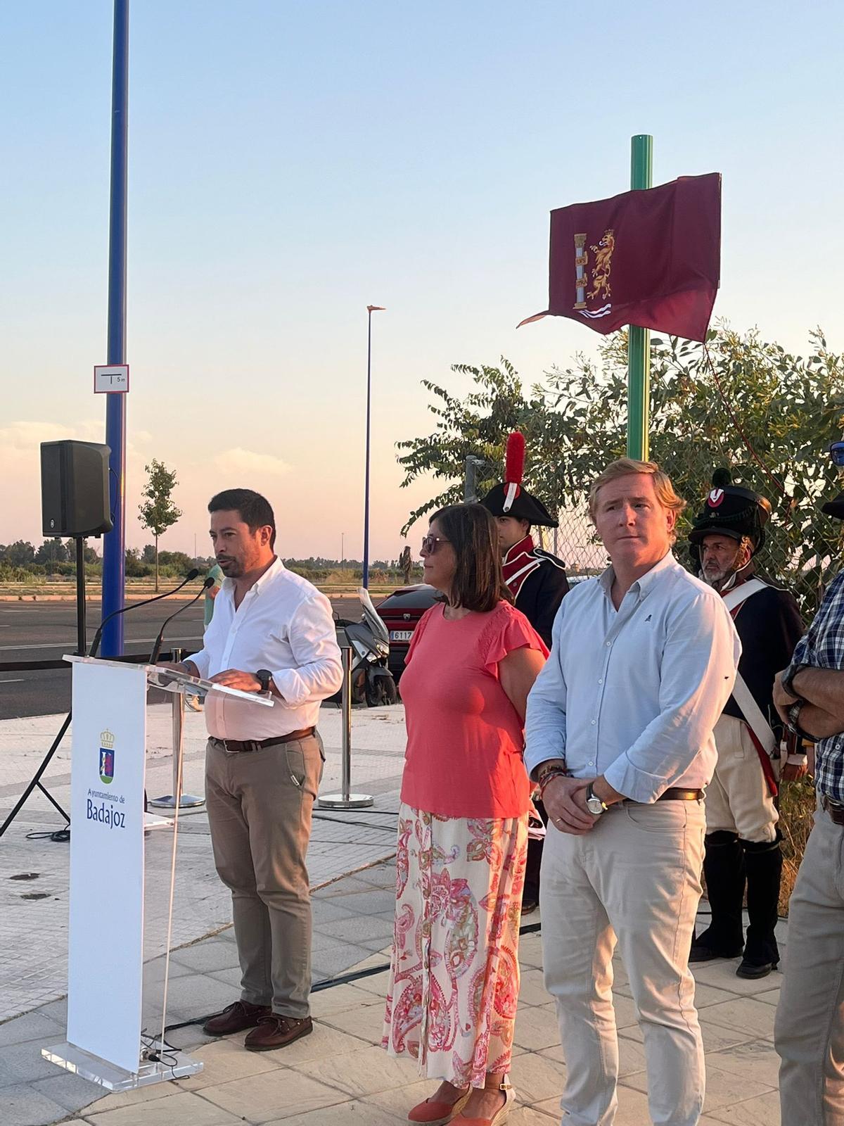 Galería | Así ha sido el homenaje a José Manuel Bueno, al que Badajoz ha dedicado una calle