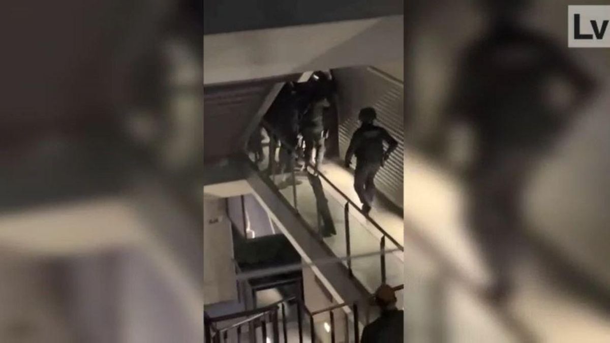 La Guardia Civil revienta la puerta de un piso de Ciudad Ros Casares para detener al inquilino