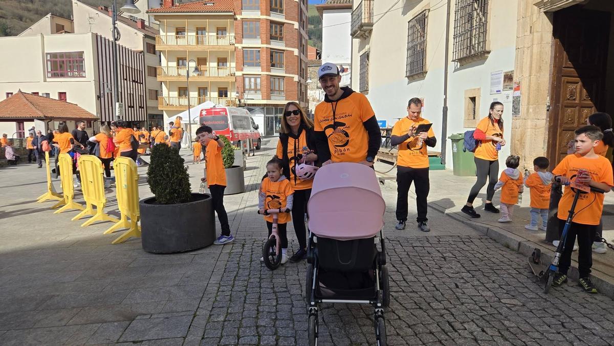 ¿Estuviste en la marcha Galbán de Cangas del Narcea? Búscate en la galería de imágenes.