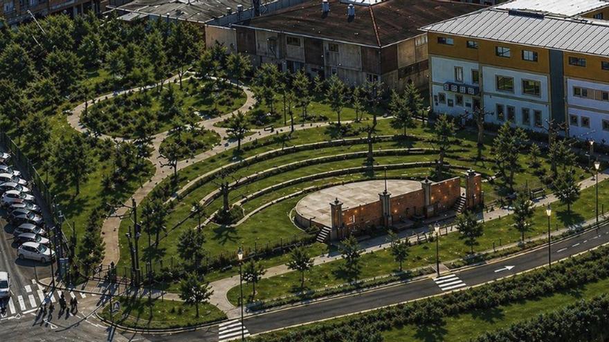 Ponteareas agrandará el parque de Feira Vella con la parcela de la escuela