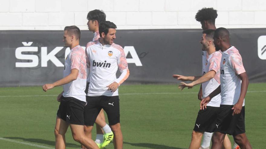 Murthy y Longoria, juntos en el entrenamiento del Valencia CF