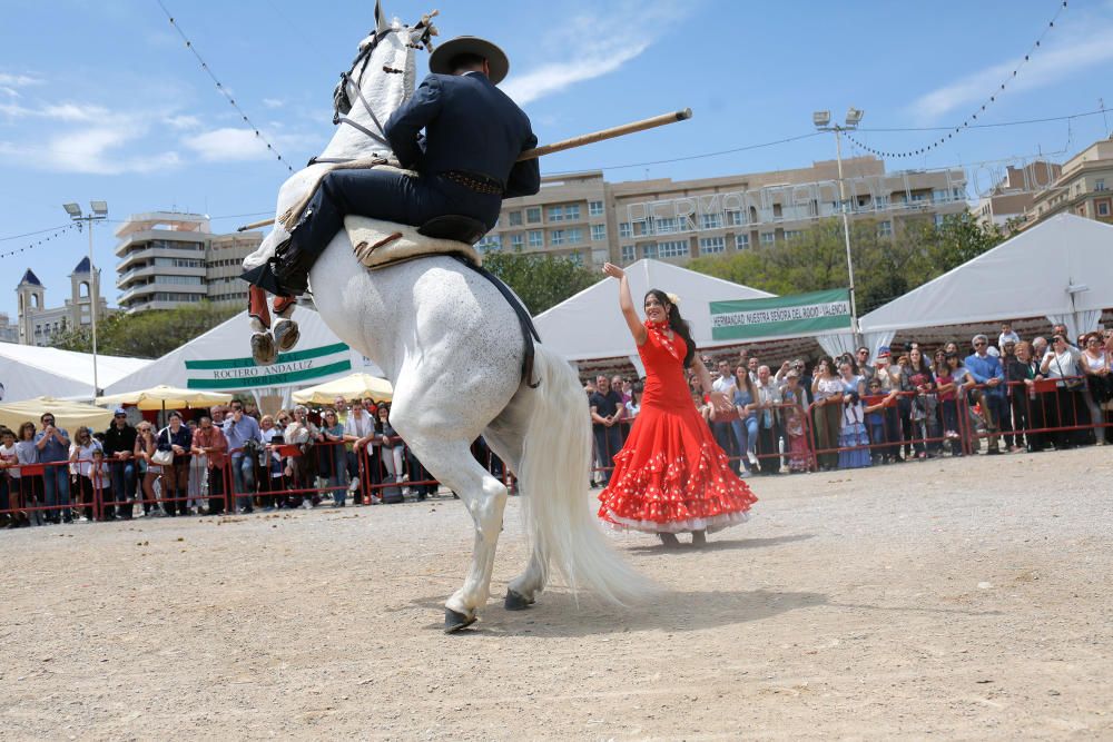 Último día de la Feria de Abril en València