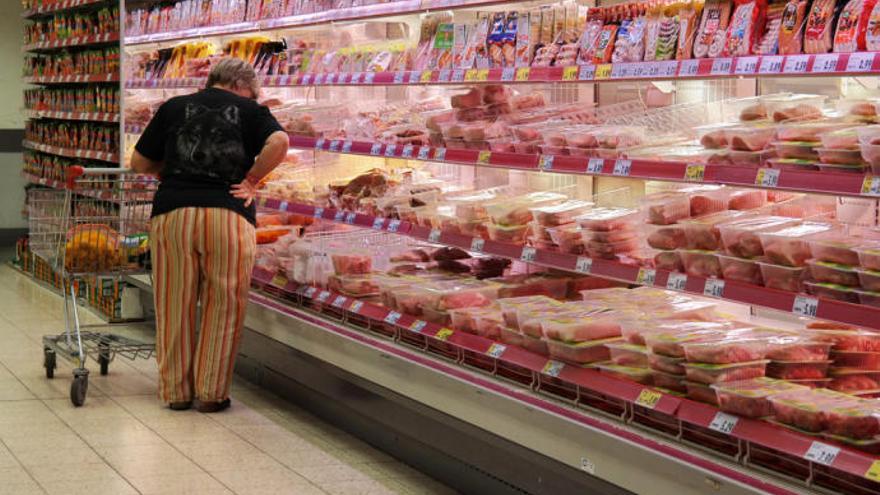 Productos cárnicos en un supermercado de Alemania.