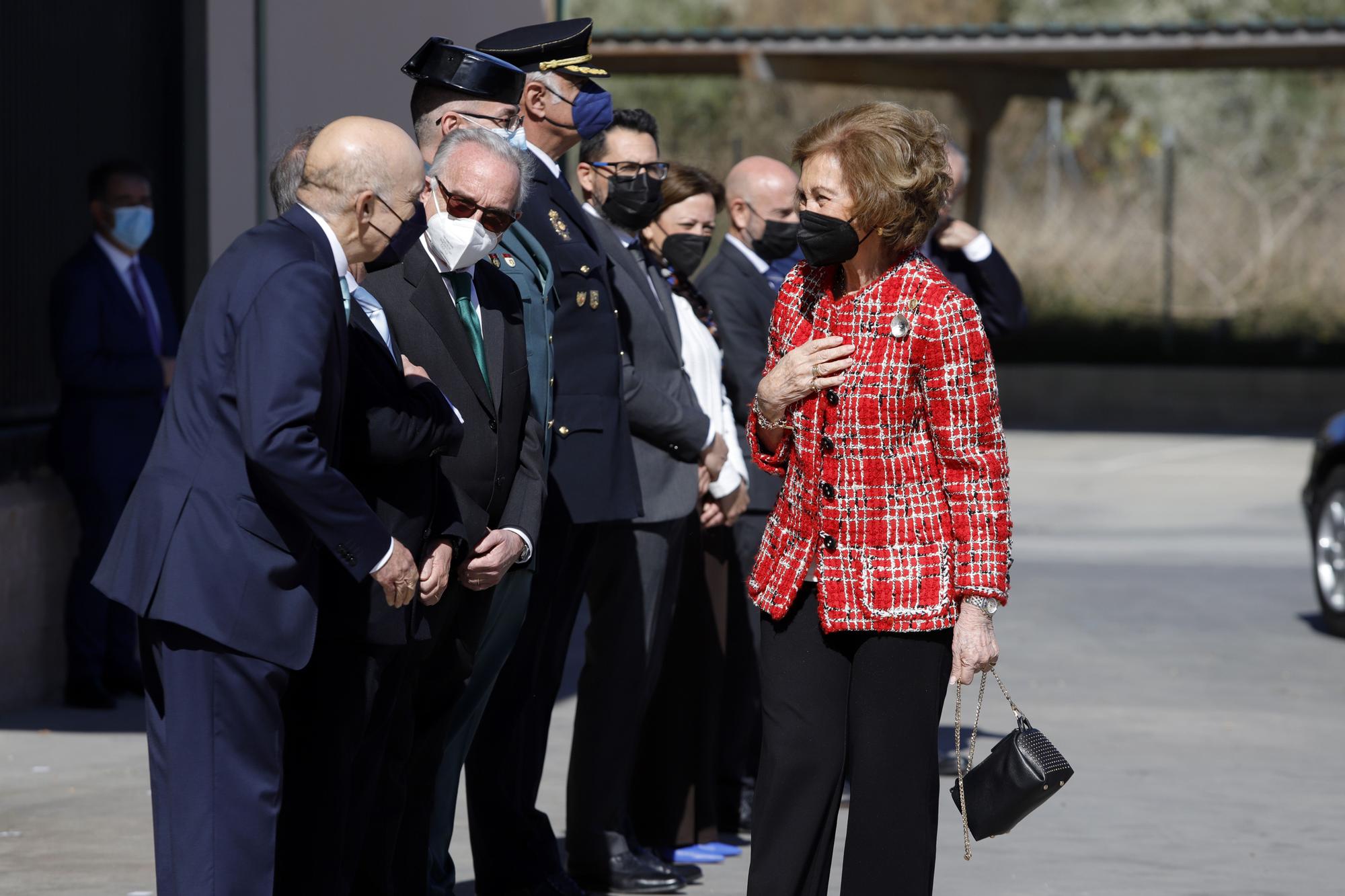 La Reina Sofía visita las instalaciones de Bancosol en Málaga