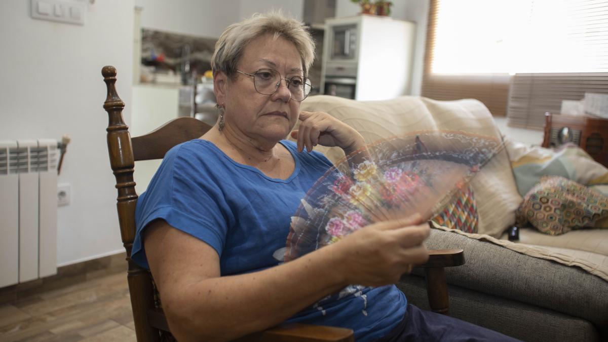 María del Carmen Vila, enferma de ELA sin poder salir a la calle por el calor extremo