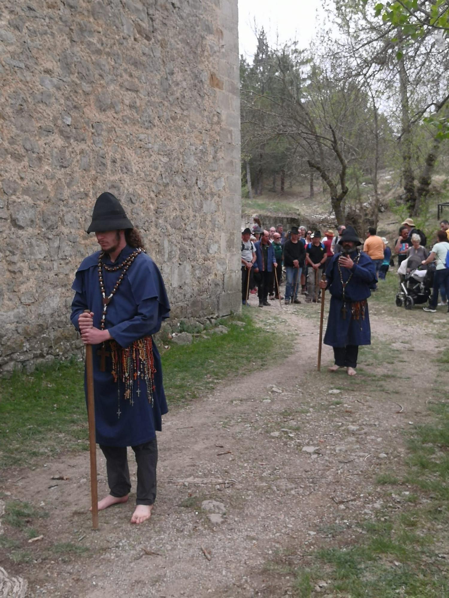 Siguiendo a Els Pelegrins de les Useres desde Navajas