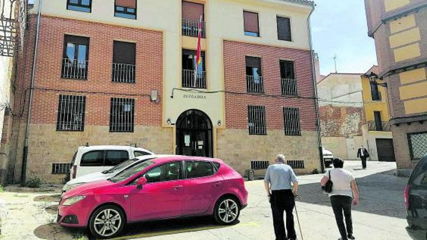 Edificio que alberga el juzgado de Toro, situado en la plaza del Concejo. | M. J. C.