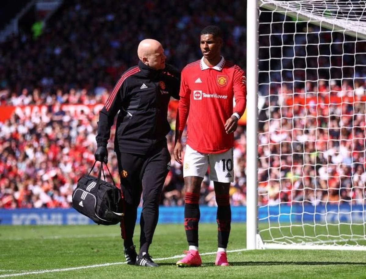 Rashford se marchó lesionado ante el Everton