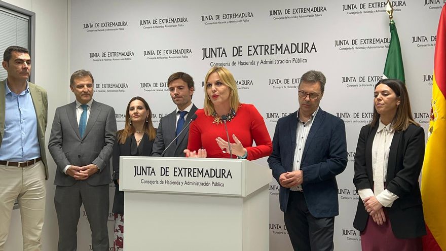 Los funcionarios extremeños podrán optar a cursos de formación en Madrid o Andalucía