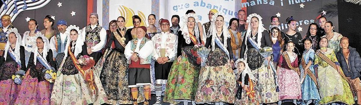 La comisión, de fiesta y de almuerzo.