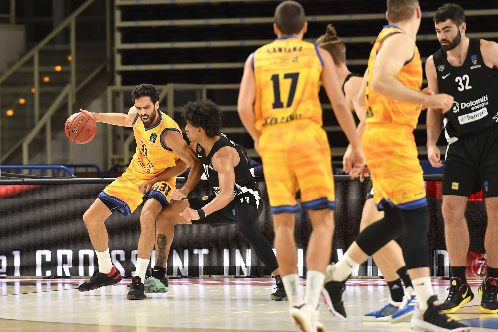 Partido de Eurocup entre el Trento y el Granca (56-67)