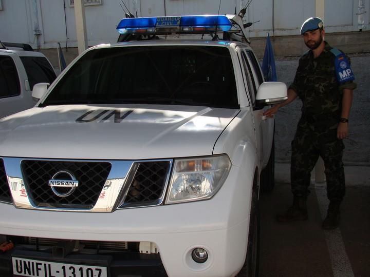 Vehiculo patrulla Guardia Civil Libano