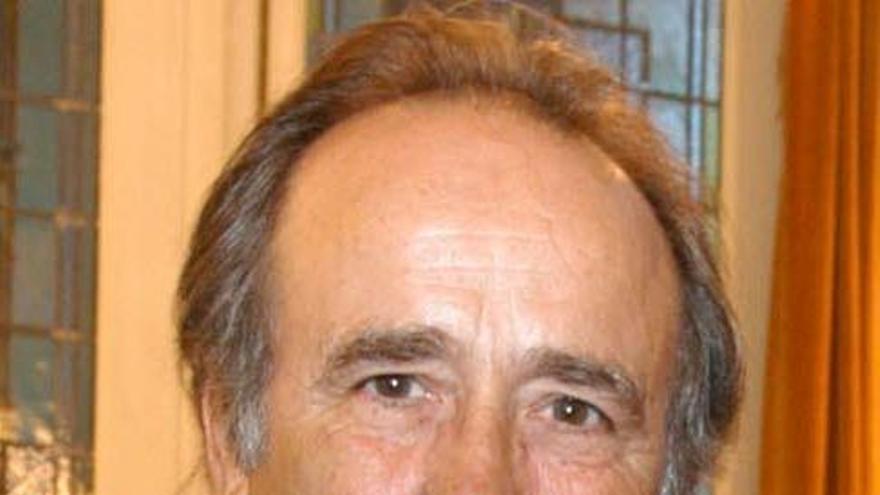 La Universidad de Zaragoza nombra doctor honoris causa a Joan Manuel Serrat