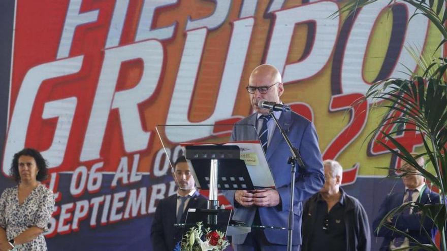 Joaquín Miranda, durante su intervención en las fiestas del Grupo. | ÁNGEL GONZÁLEZ