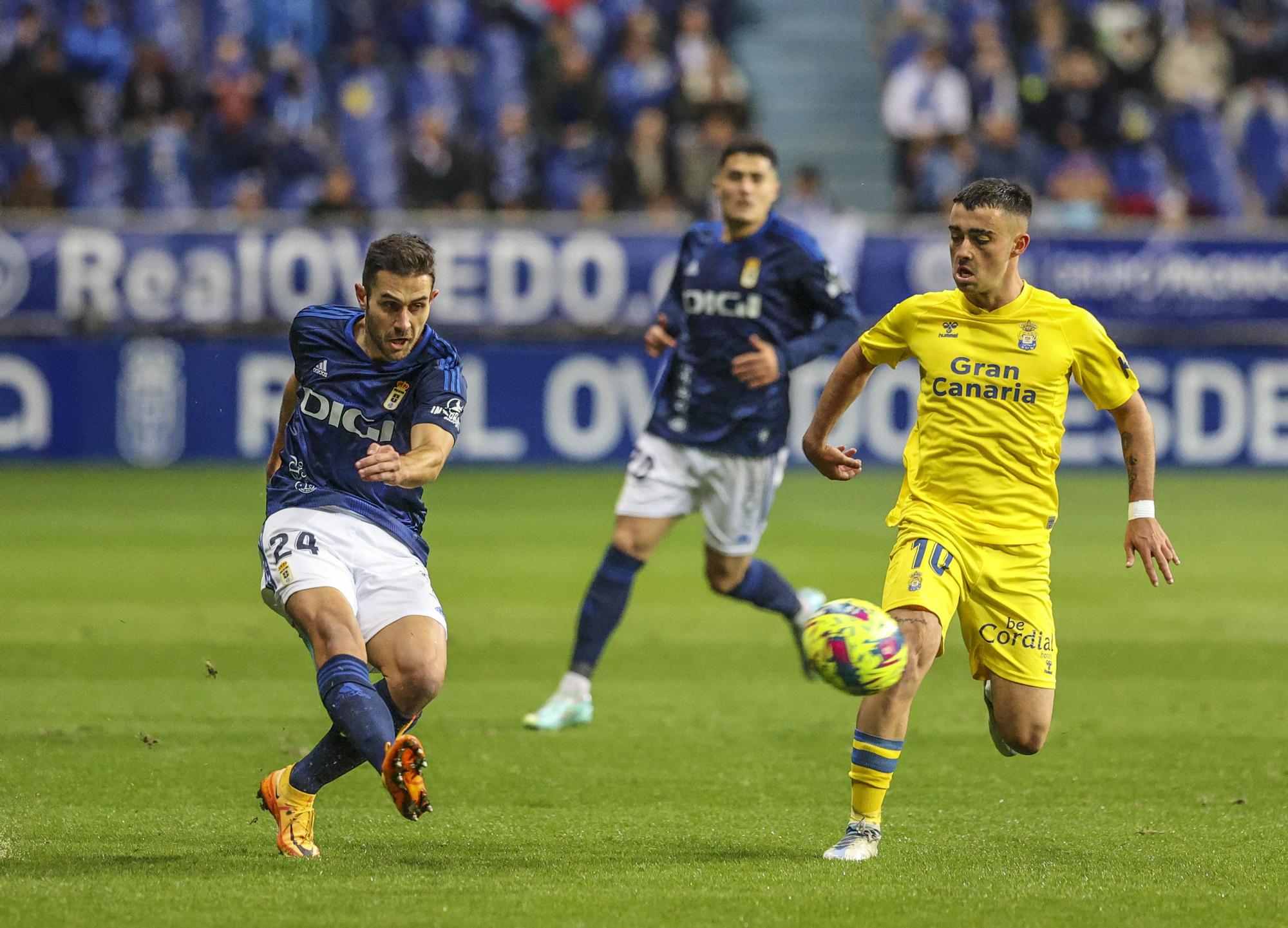 En imágenes: así fue el empate entre Real Oviedo y Las Palmas