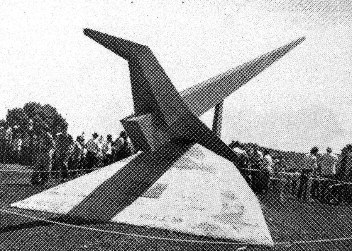 'Monumento al campesino' durante la lectura del manifiesto en 1976.
