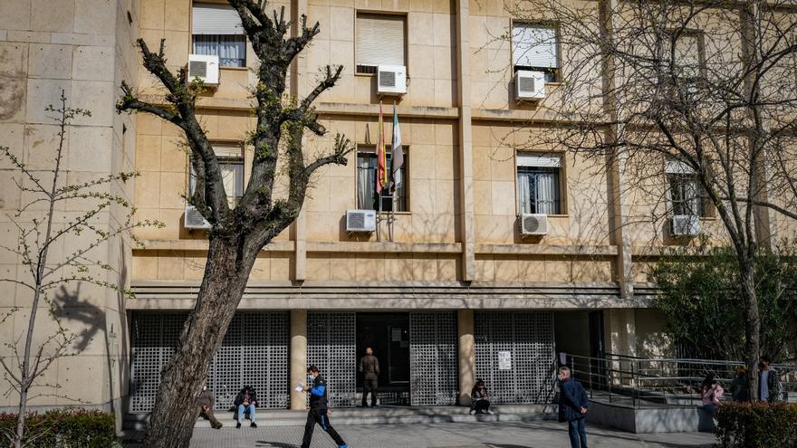 Condenado a dos años de cárcel por agredir a un camarero con un cuchillo en Zafra