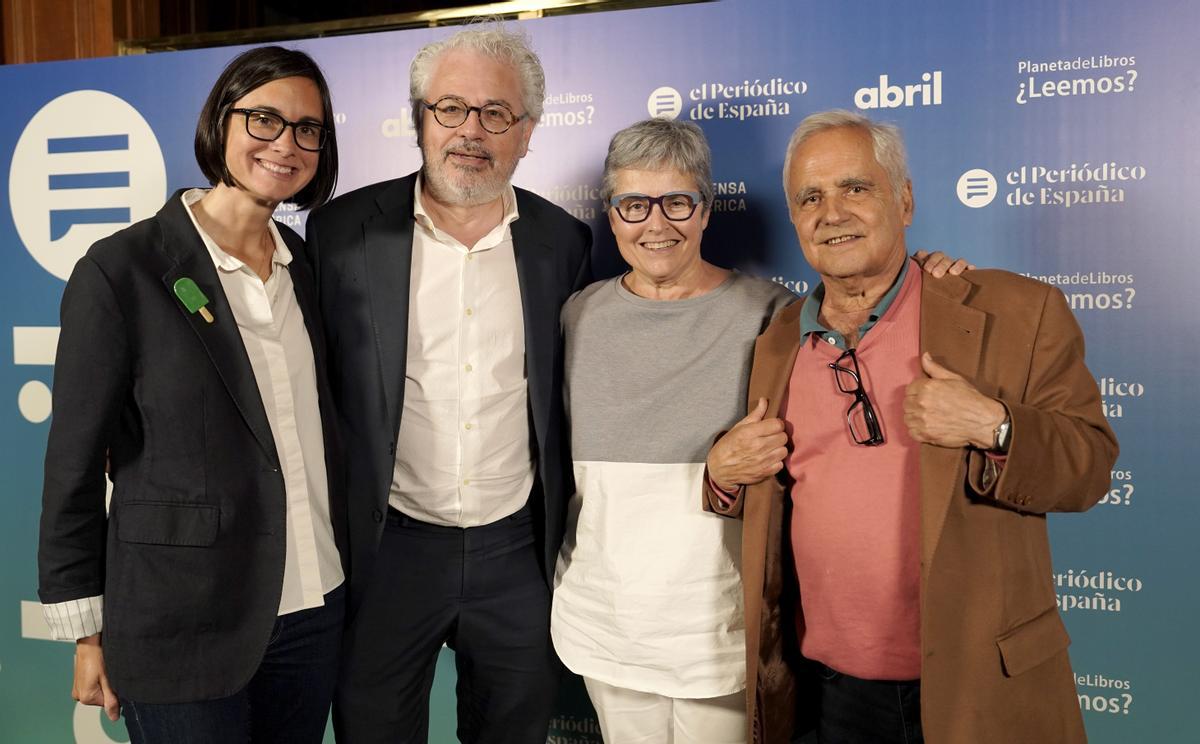 Inés Martín Rodrigo, escritora y periodista; Alex Sàlmon, director de Abril; Eva Orúe, directora de la Feria del Libro de Madrid, y Juan Cruz, periodista.