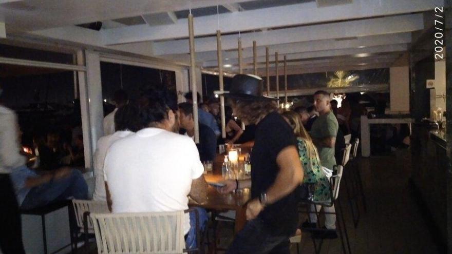 Desalojan a 150 personas de una fiesta en un local de Ibiza