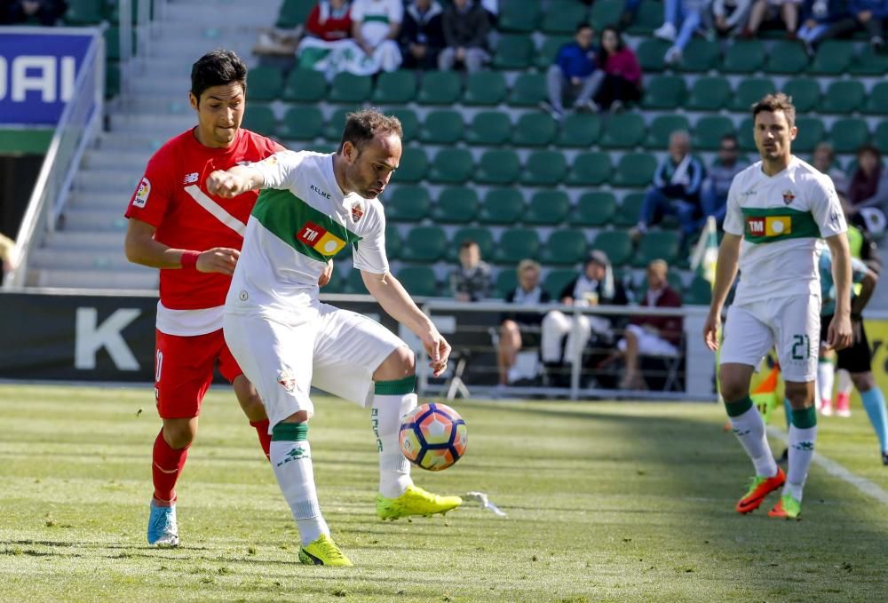 Los goles de Nino, Álex Fernández y Borja Valle le dan un respiro al equipo.