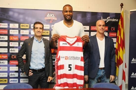 Ibaka signa un acord amb l''ICL per portar nens