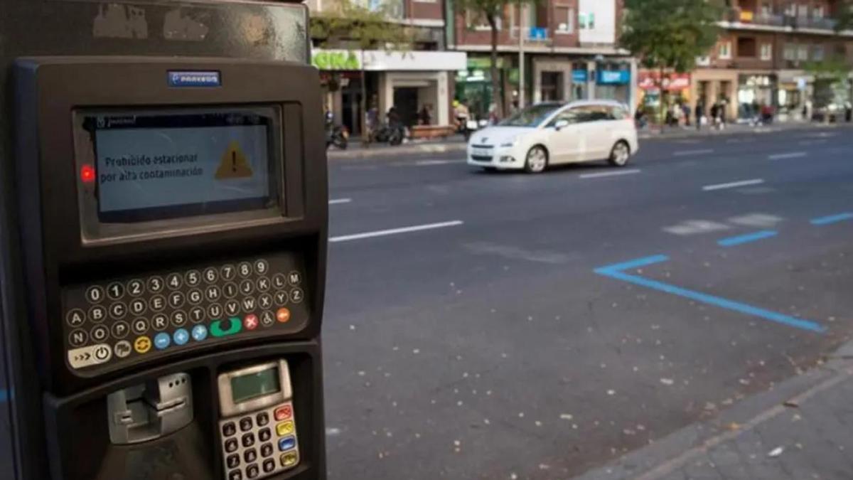 Madrid amplía el estacionamiento regulado a los festivos y abre el debate vecinal